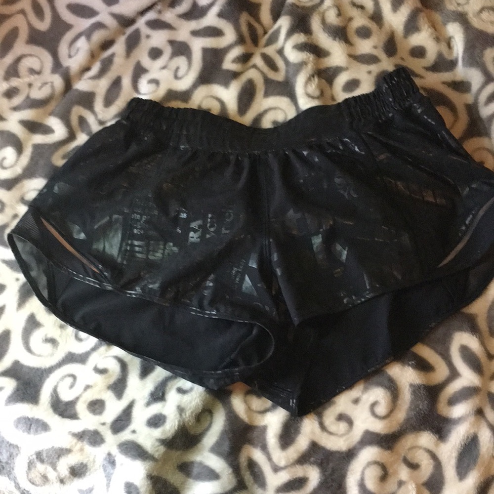 SPECIAL EDITION, metallic shorts
